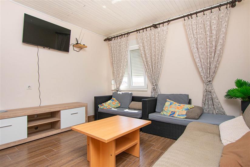 Apartment A2, for 6 persons