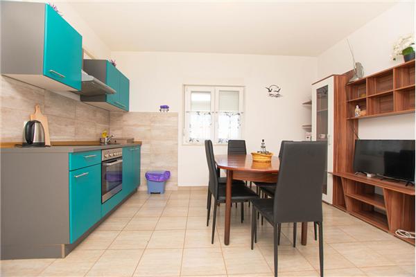 Apartment A1, for 5 persons