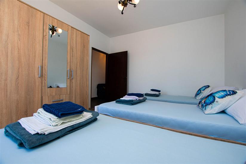 Apartment A1, for 5 persons