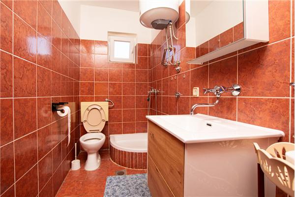 Apartment A1, for 5 persons