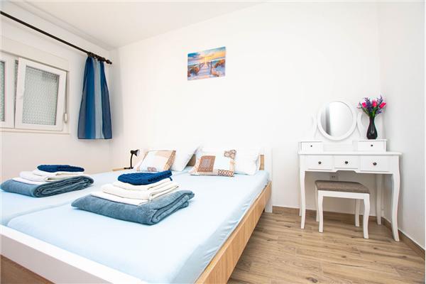 Apartment A1, for 5 persons