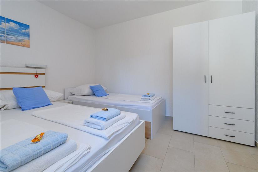 Apartment A2, for 3 persons