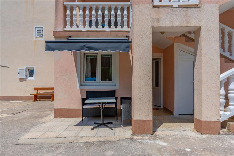 Apartment A2, for 3 persons