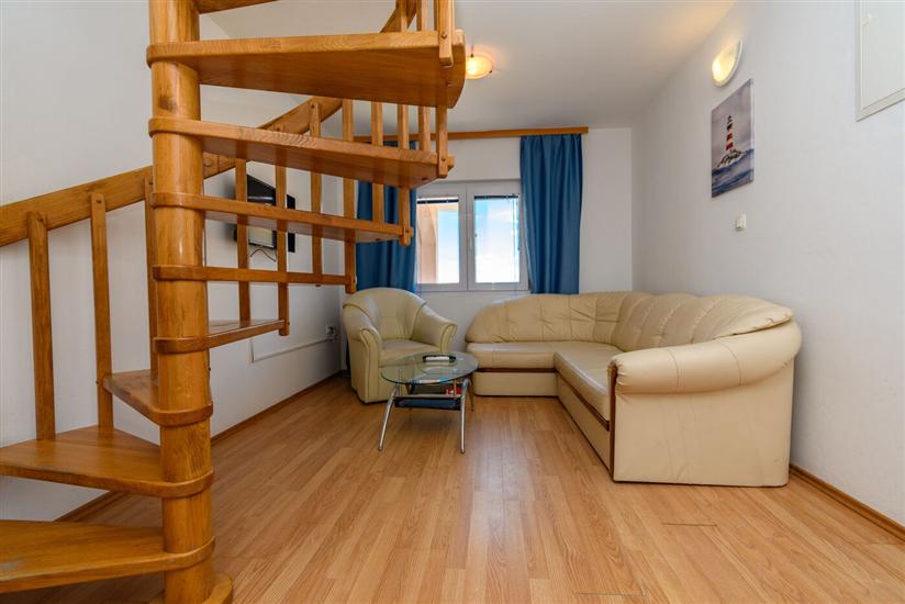 Apartment A3, for 8 persons