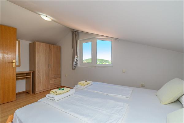 Apartment A3, for 8 persons