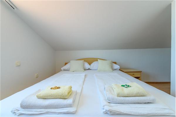 Apartment A3, for 8 persons