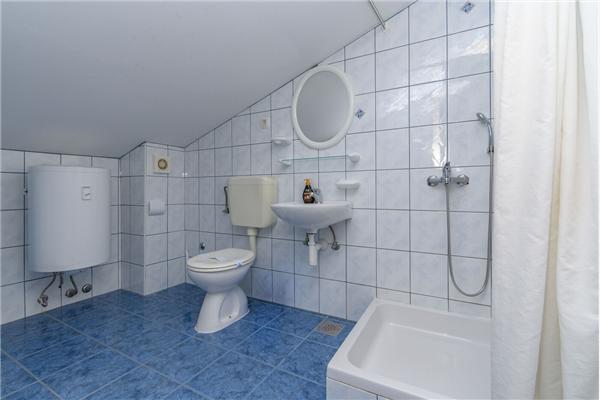 Apartment A3, for 8 persons