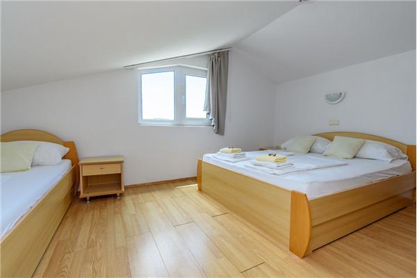 Apartment A3, for 8 persons