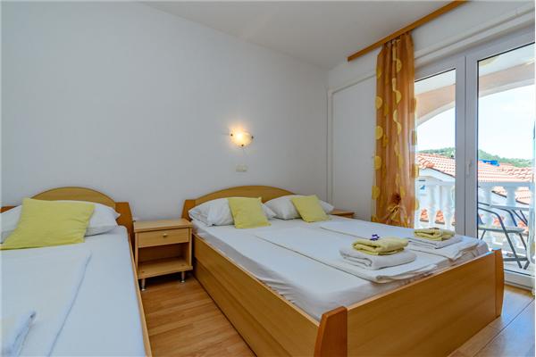 Apartment A4, for 6 persons