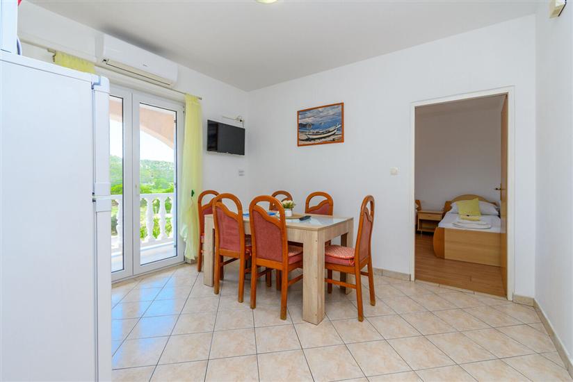 Apartment A4, for 6 persons