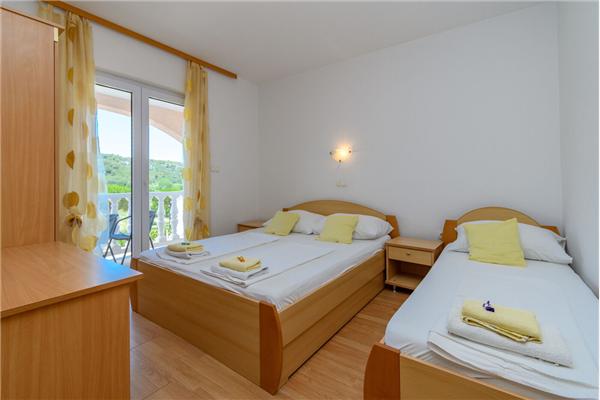 Apartment A4, for 6 persons
