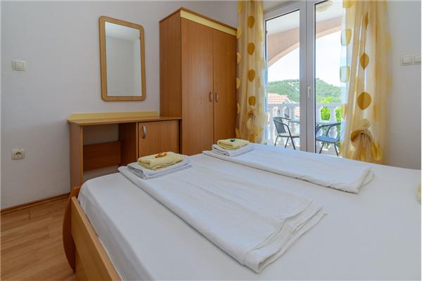 Apartment A4, for 6 persons