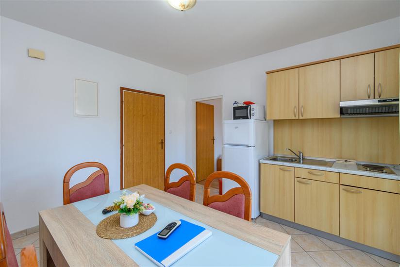 Apartment A4, for 6 persons