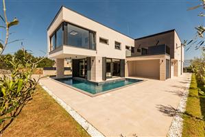 House - Slatina - island Vir
