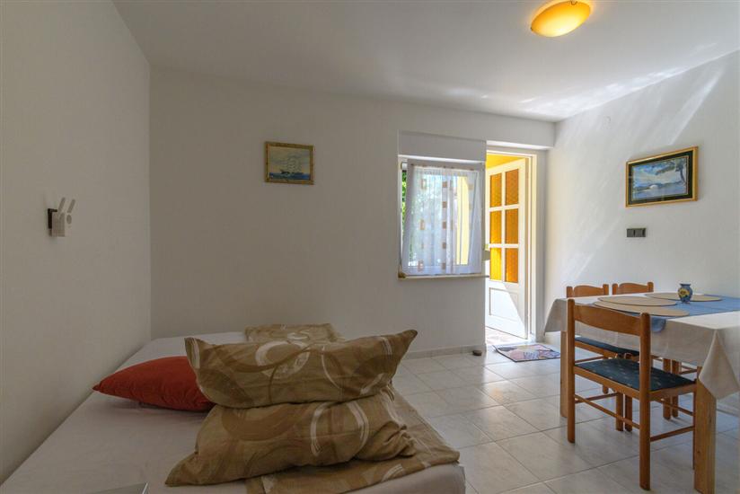Apartment A2, for 3 persons
