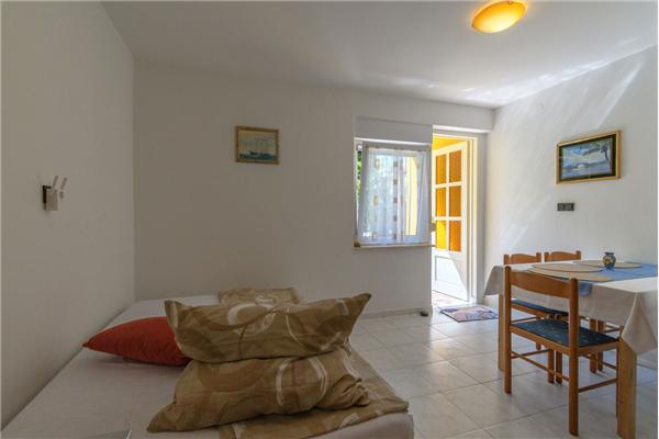 Apartment A2, for 3 persons