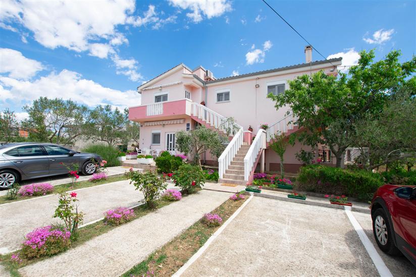 Apartments Ljubo