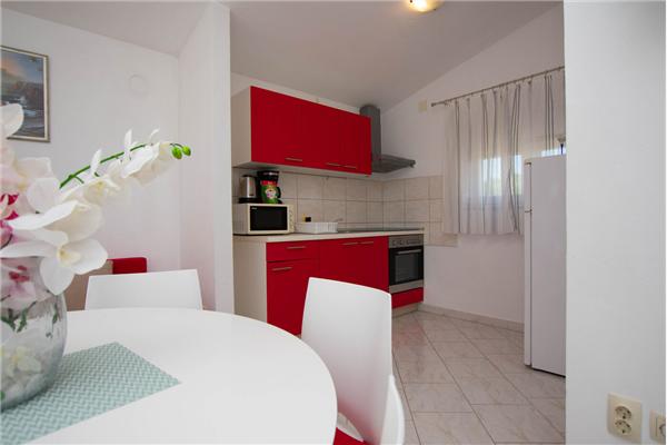 Apartment A2, for 6 persons