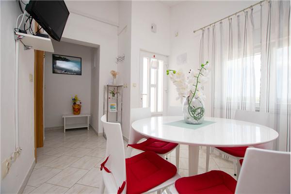 Apartment A2, for 6 persons