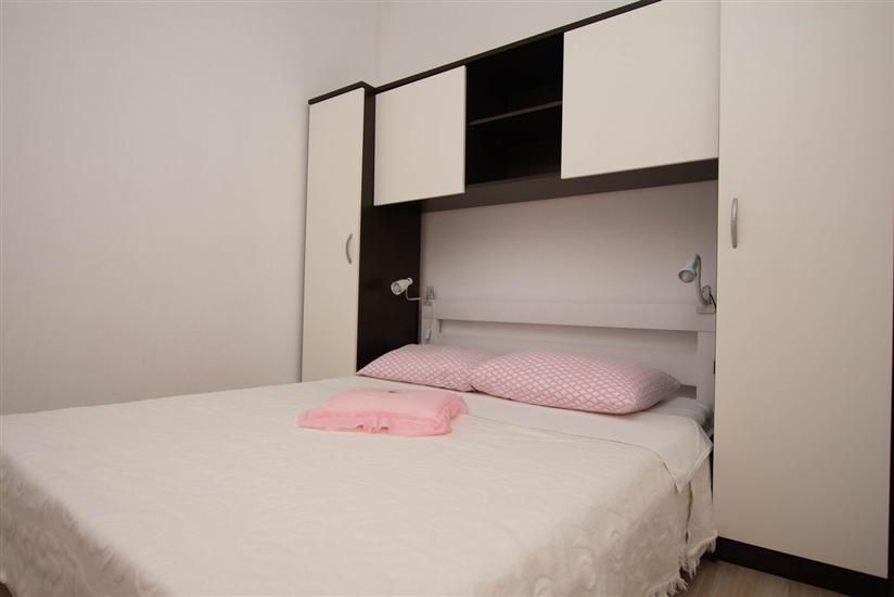 Apartment A2, for 6 persons