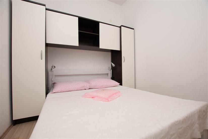 Apartment A2, for 6 persons