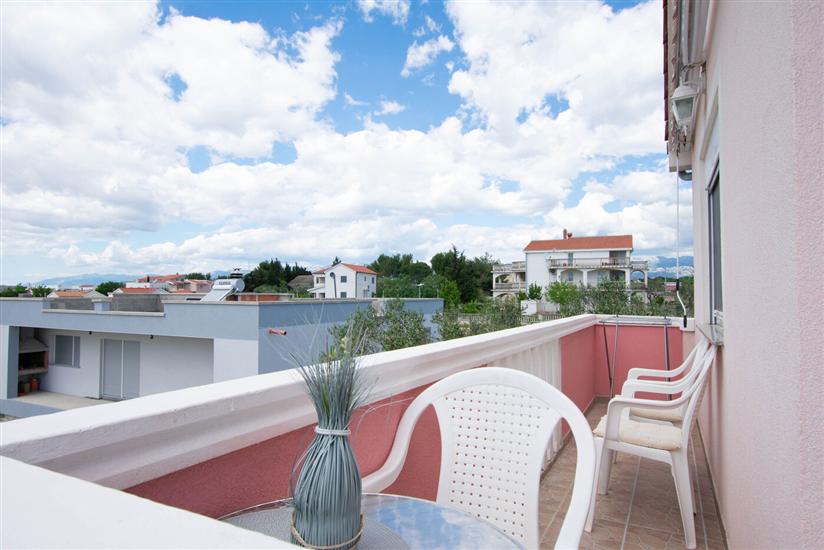 Apartment A2, for 6 persons
