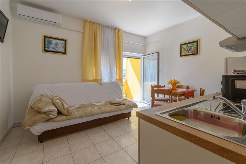 Apartment A4, for 3 persons