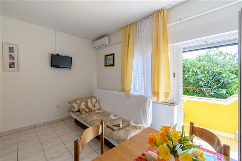 Apartment A4, for 3 persons