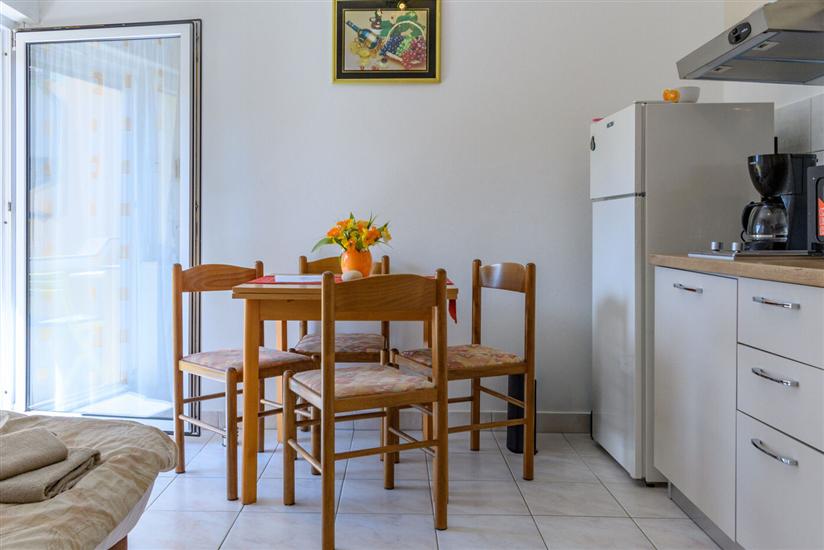 Apartment A4, for 3 persons