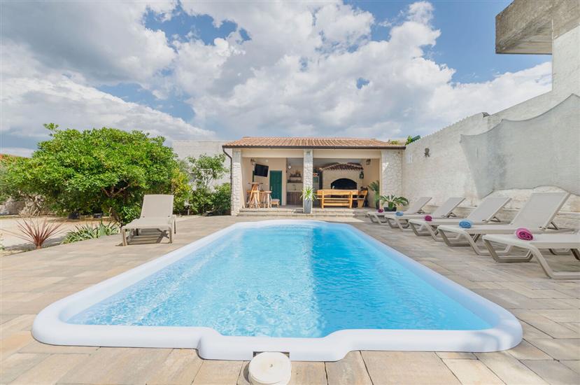Apartment Villa Dijana