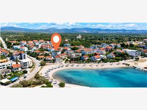 Apartmaji Villa Casia Srima (Vodice), Kvadratura 105,00 m2, Oddaljenost od morja 30 m, Oddaljenost od centra 250 m