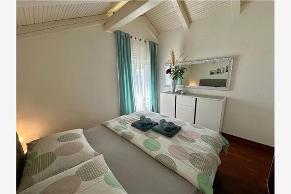 Apartment A1, for 5 persons