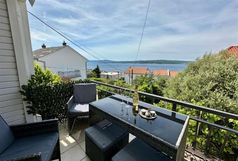 Apartment A1, for 5 persons