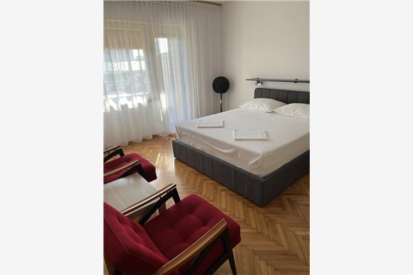 Apartment A1, for 5 persons