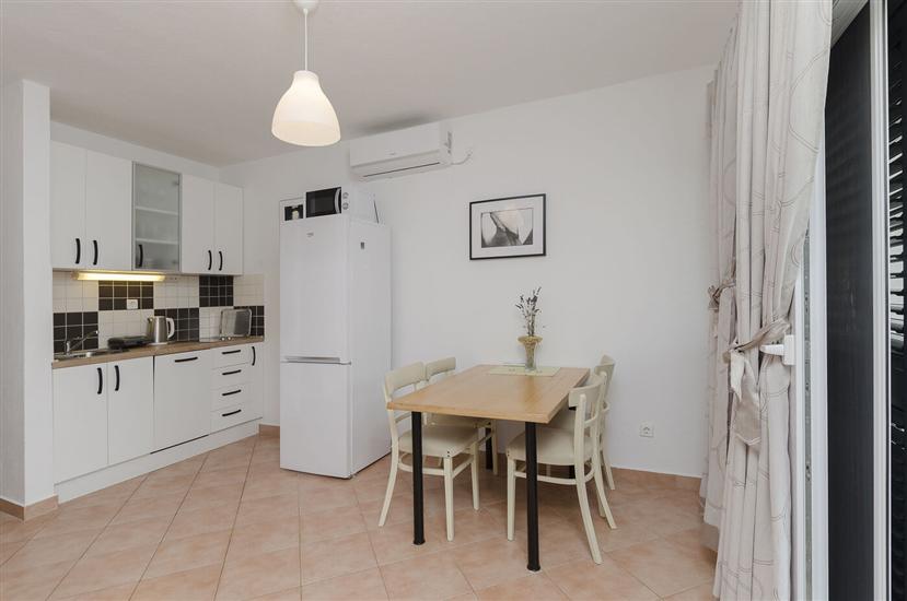 Apartment A1, for 3 persons