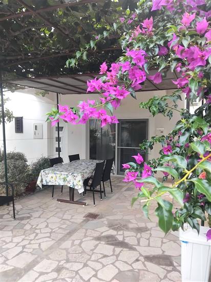 Apartment and Rooms Danica