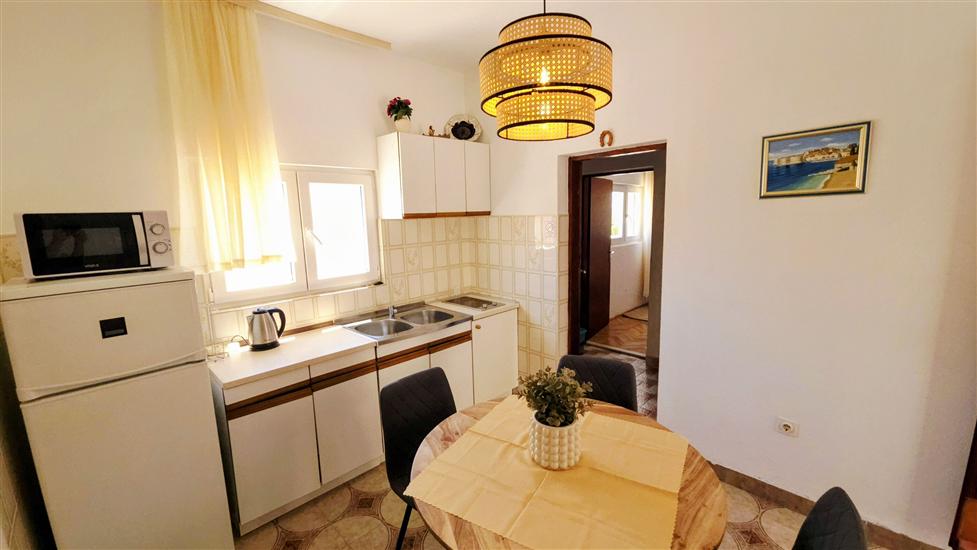 Apartment A2, for 3 persons