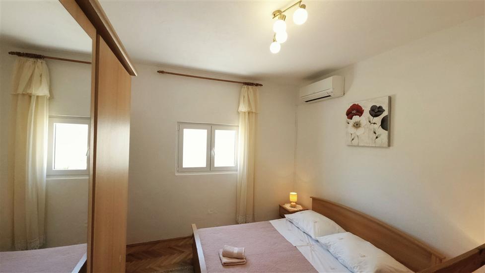 Apartment A2, for 3 persons