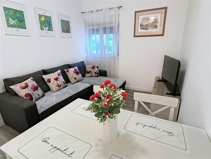 Apartment A1, for 5 persons