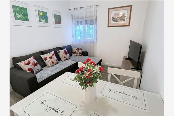 Apartment A1, for 5 persons