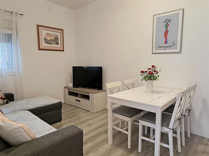 Apartment A1, for 5 persons
