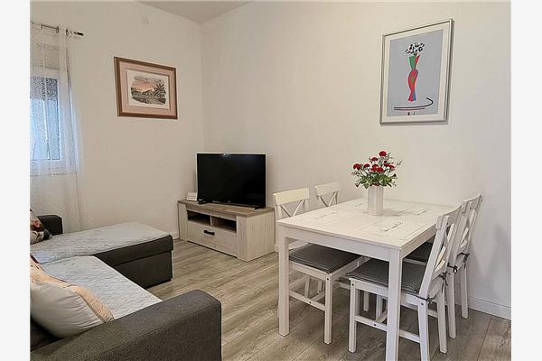 Apartment A1, for 5 persons