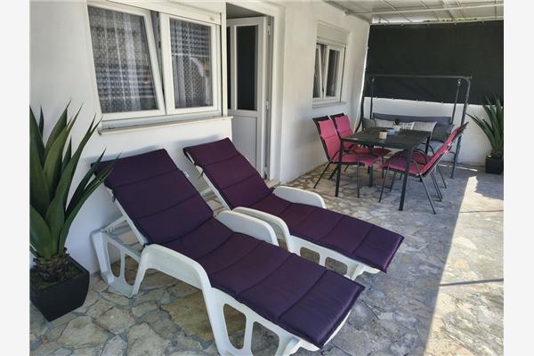 Apartment A2, for 3 persons