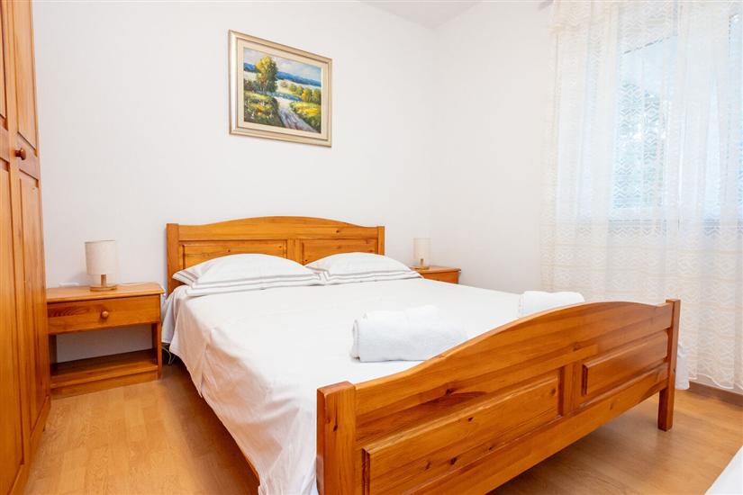Apartment A1, for 5 persons