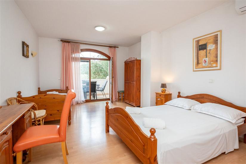 Apartment A4, for 4 persons
