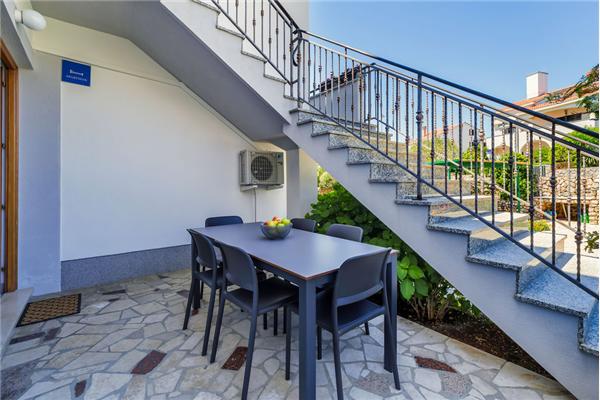 Apartment A1, for 8 persons