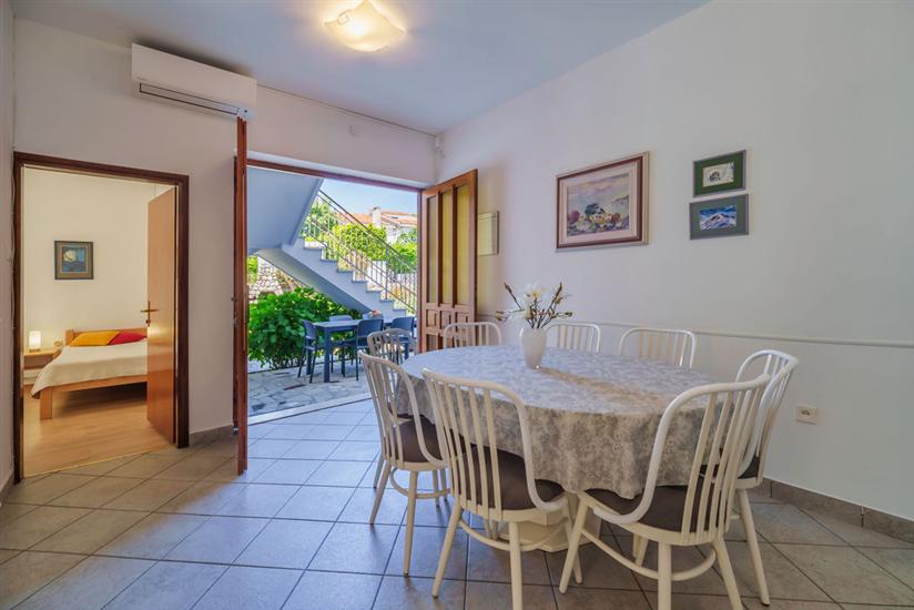 Apartment A1, for 8 persons