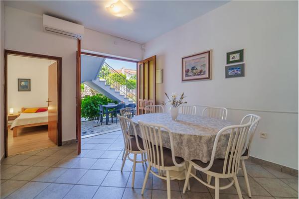 Apartment A1, for 8 persons