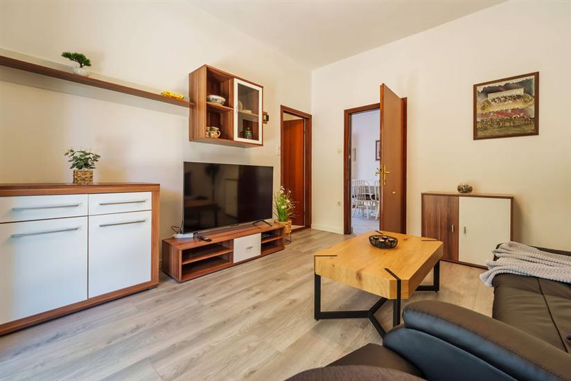 Apartment A1, for 8 persons