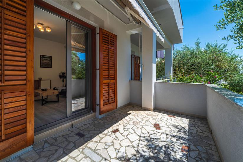 Apartment A1, for 8 persons
